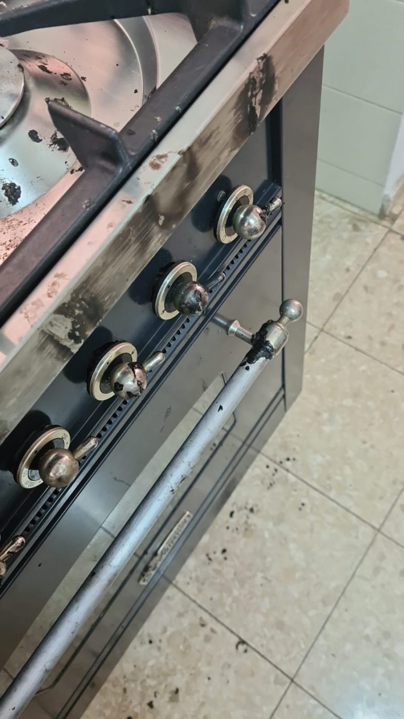 ניקוי תנור בבית שעבר שריפה – לפני הניקוי – תמונה 2